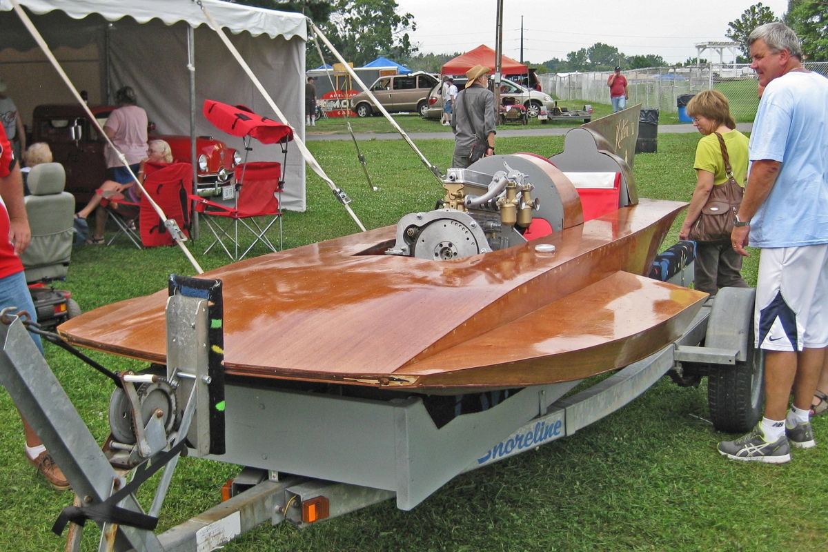 Sonny Hull's Hydro racer under restoration-1.jpg